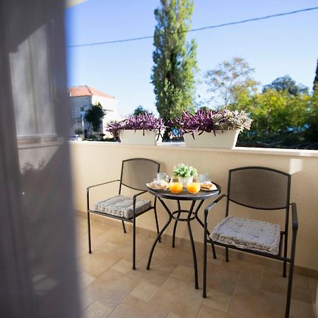 Iris Beach Apartments Kastela Ruang foto