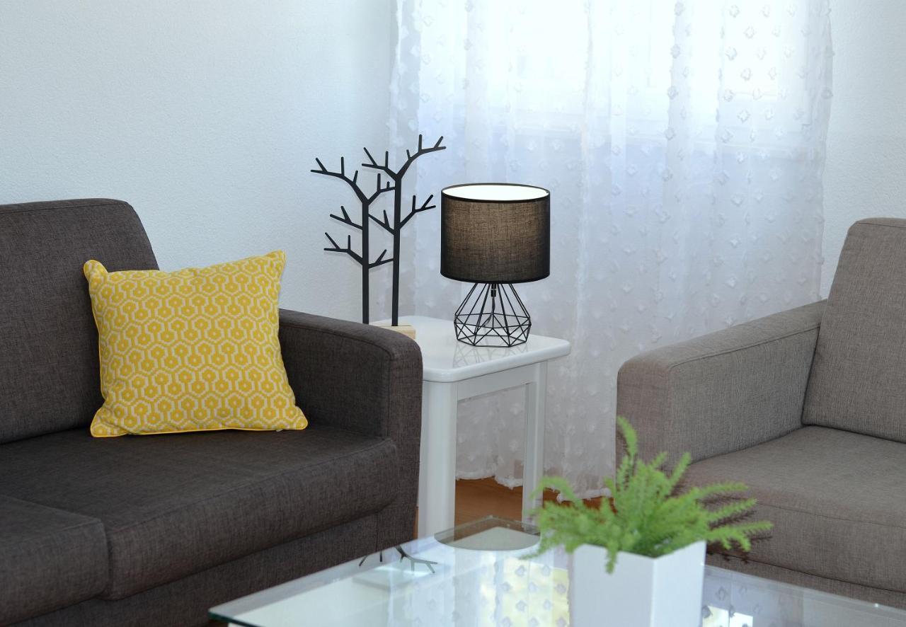 Iris Beach Apartments Kastela Bagian luar foto