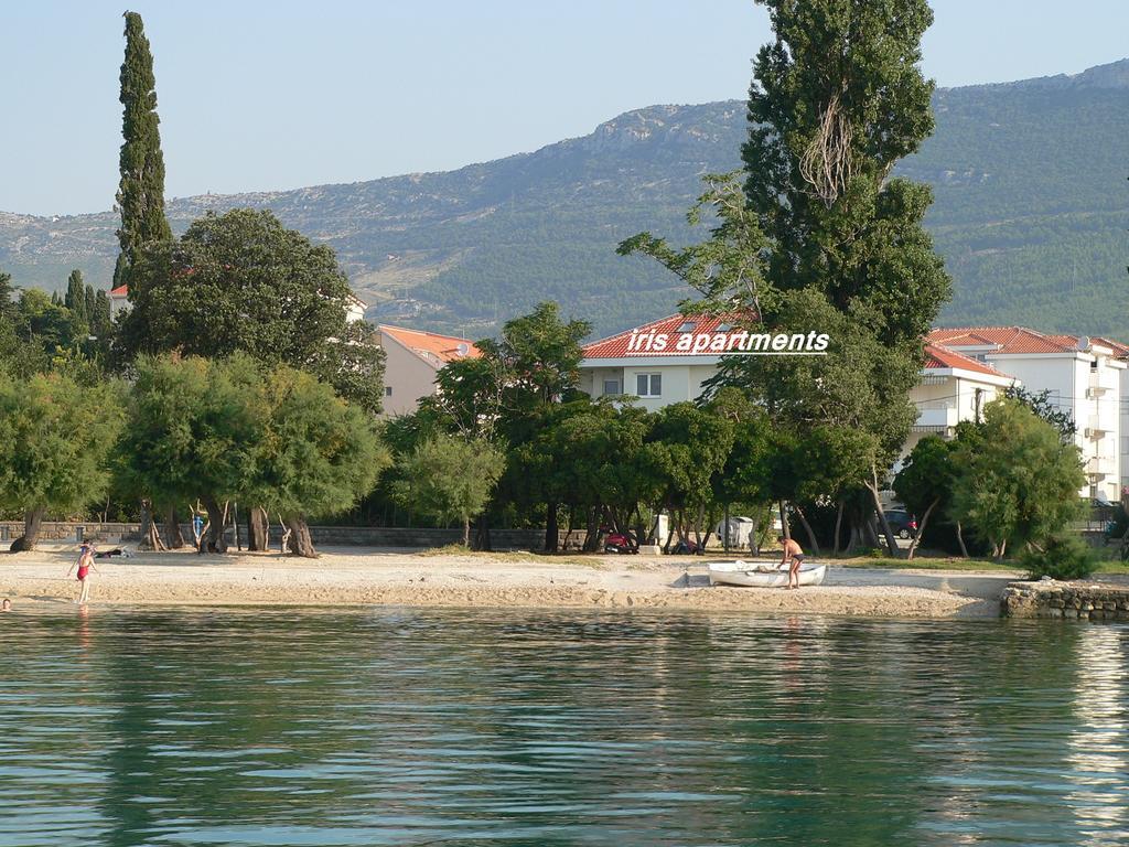 Iris Beach Apartments Kastela Bagian luar foto