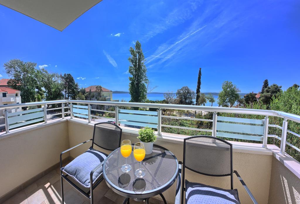 Iris Beach Apartments Kastela Bagian luar foto