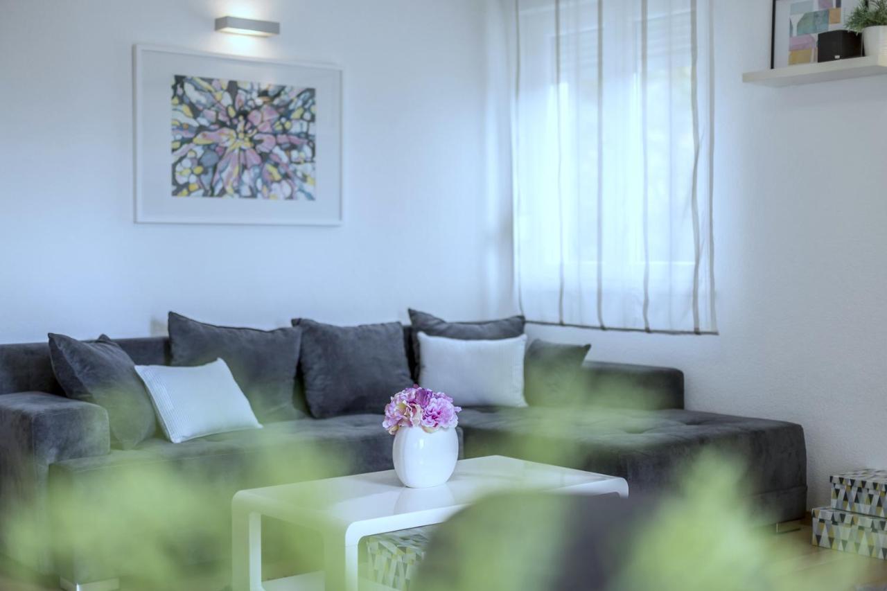 Iris Beach Apartments Kastela Bagian luar foto